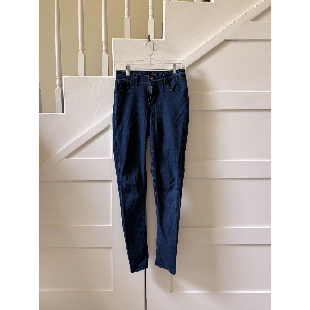 Levi’s Dark Wash Skinny Jeans — W26